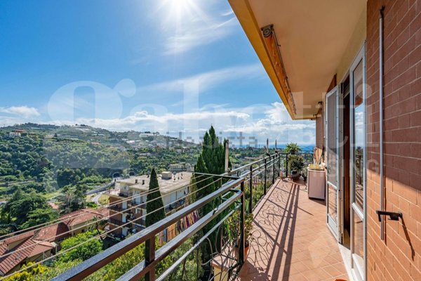 appartamento in vendita a Sanremo in zona Poggio