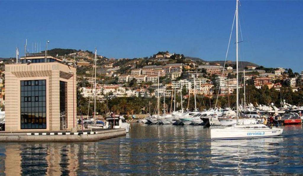 negozio in vendita a Sanremo