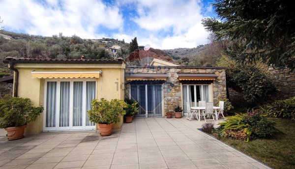 casa indipendente in vendita a Sanremo
