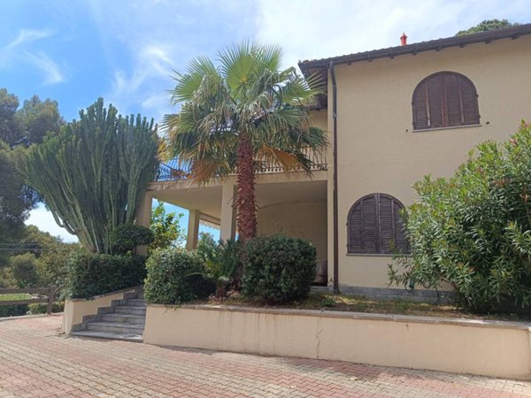 appartamento in vendita a Sanremo in zona Bussana