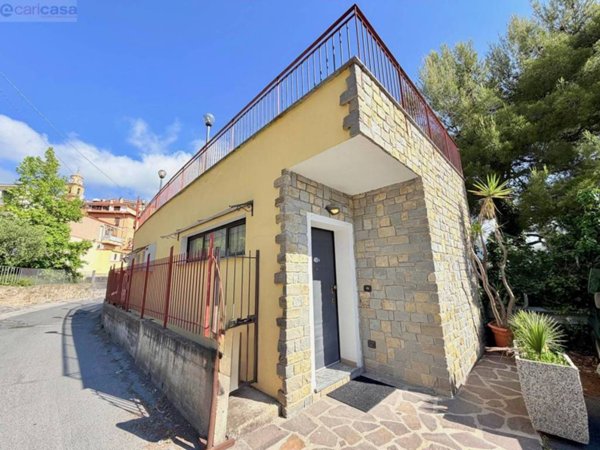 appartamento in vendita a Sanremo in zona Coldirodi