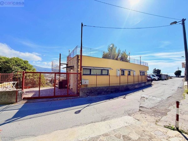 casa indipendente in vendita a Sanremo in zona Coldirodi