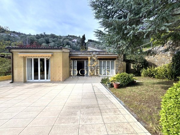 casa indipendente in vendita a Sanremo