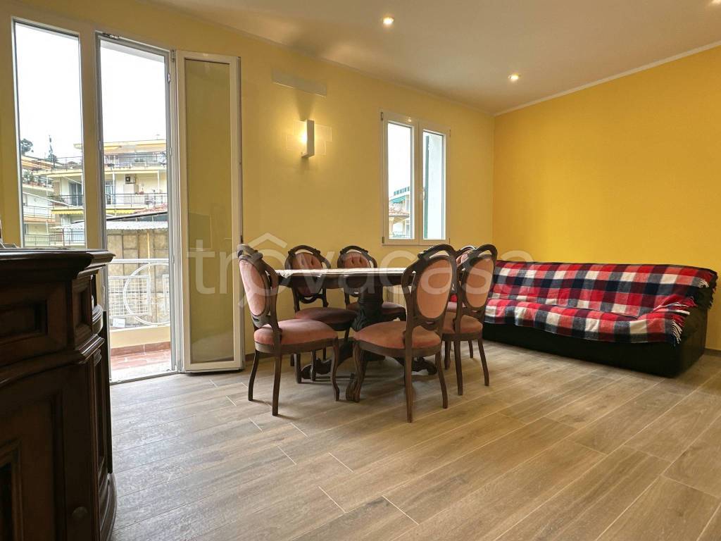 casa indipendente in vendita a Sanremo
