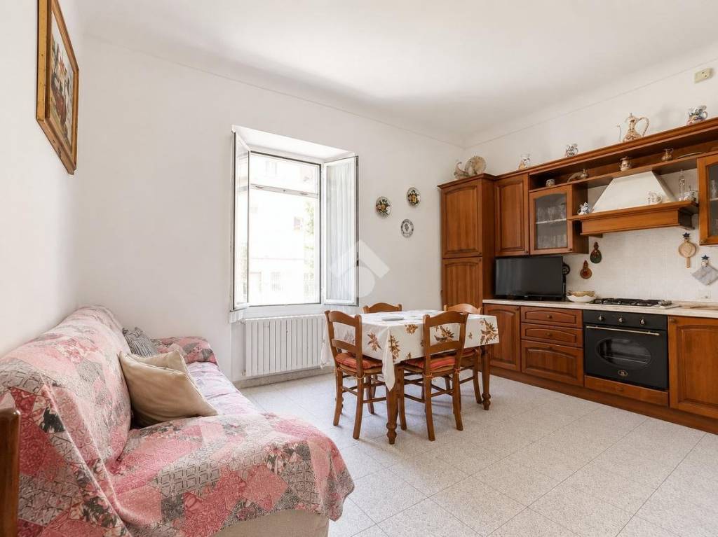 appartamento in vendita a Sanremo in zona Poggio
