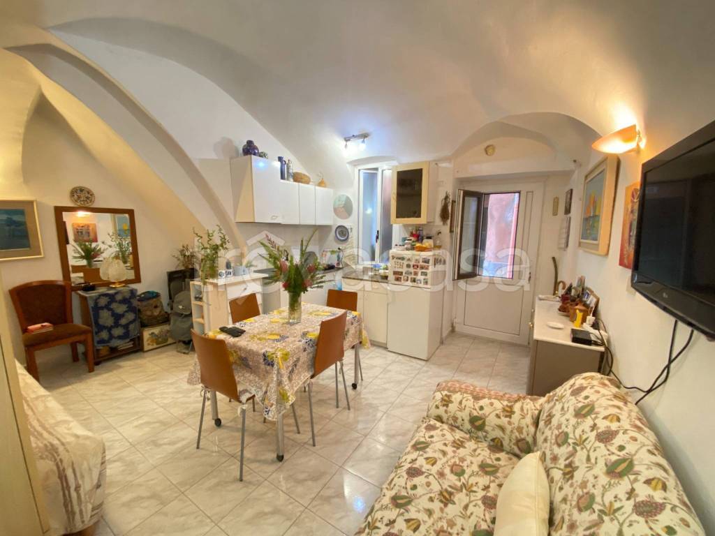 appartamento in vendita a Sanremo in zona Poggio