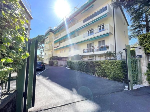 appartamento in vendita a Sanremo in zona Coldirodi