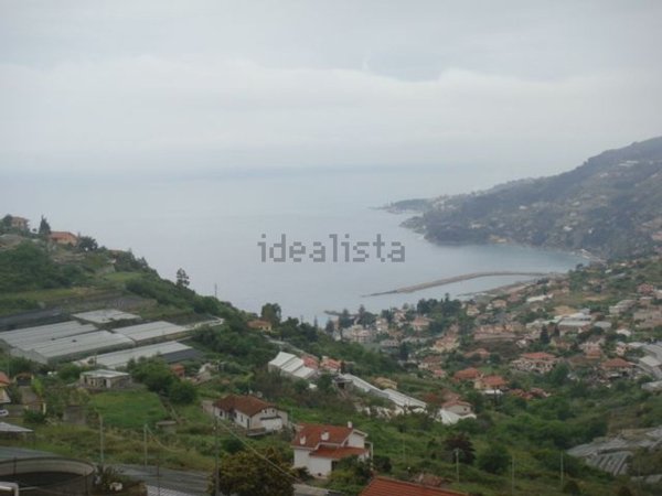 appartamento in vendita a Sanremo in zona Coldirodi