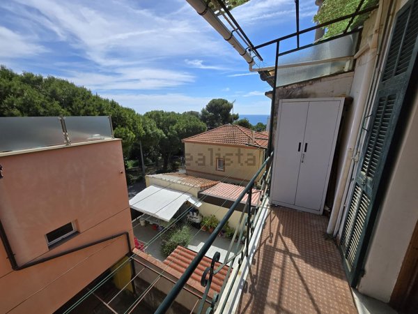 appartamento in vendita a Sanremo in zona Bussana