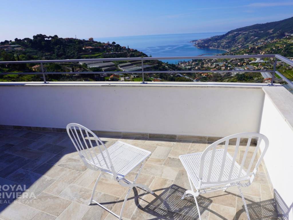 appartamento in vendita a Sanremo in zona Coldirodi