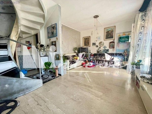 casa indipendente in vendita a Sanremo