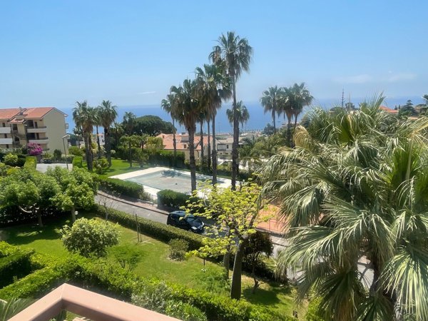 appartamento in vendita a Sanremo in zona Coldirodi