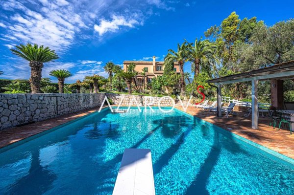 casa indipendente in vendita a Sanremo in zona Bussana