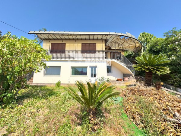 casa indipendente in vendita a Sanremo