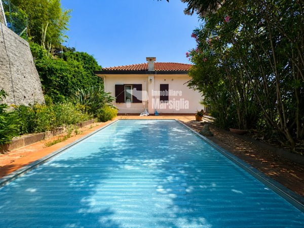 casa indipendente in vendita a Sanremo