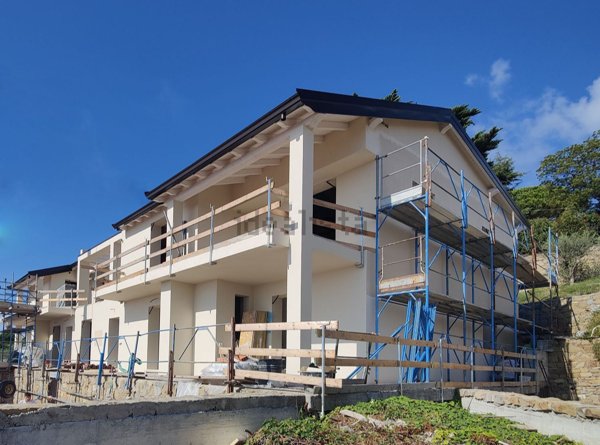appartamento in vendita a Sanremo in zona Coldirodi
