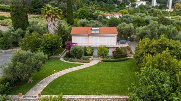 casa indipendente in vendita a Sanremo