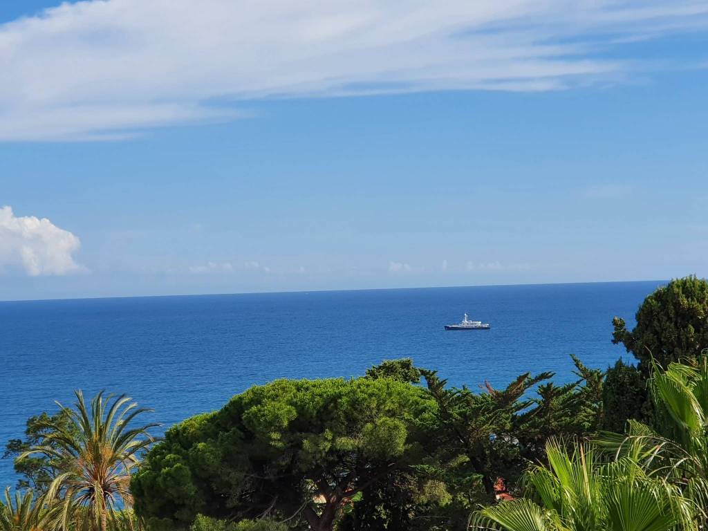 appartamento in vendita a Sanremo in zona Poggio