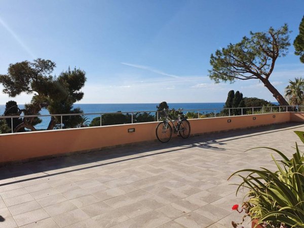 appartamento in vendita a Sanremo in zona Poggio