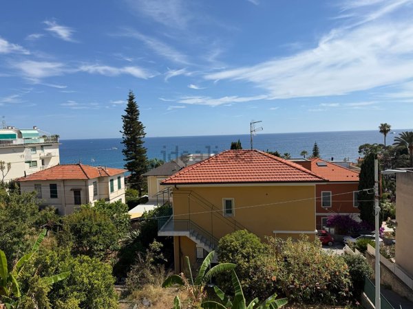 appartamento in vendita a Sanremo in zona Poggio