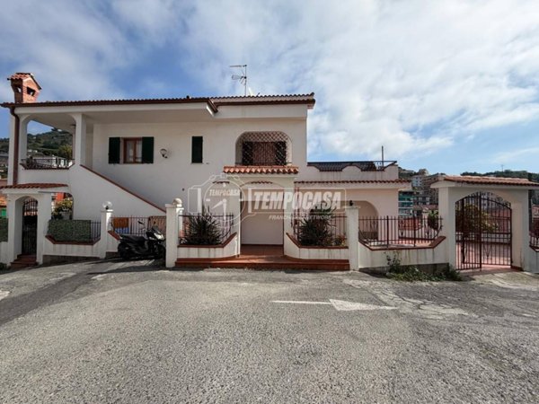 casa indipendente in vendita a Sanremo