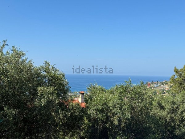 casa indipendente in vendita a Sanremo in zona Poggio