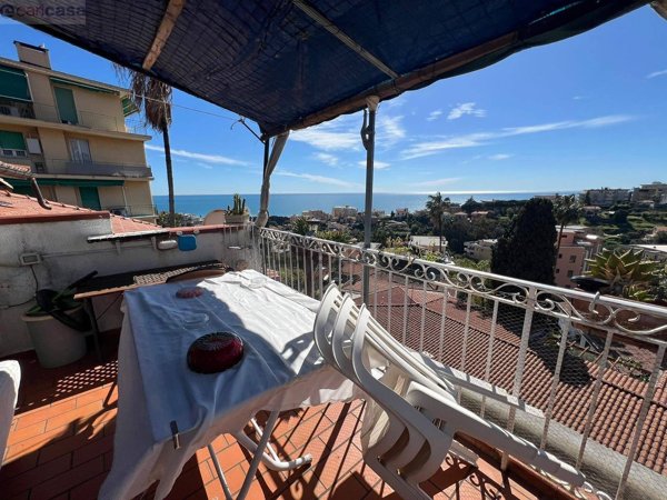 casa indipendente in vendita a Sanremo