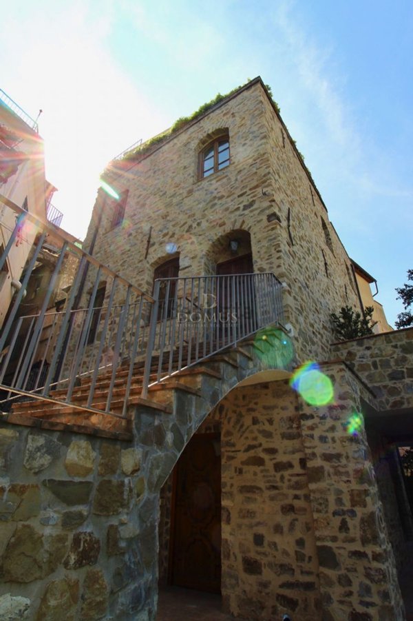 casa indipendente in vendita a Sanremo in zona Coldirodi