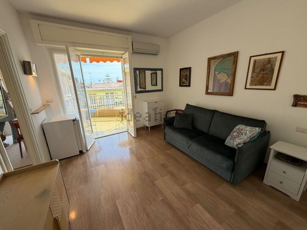 appartamento in vendita a Sanremo in zona Poggio