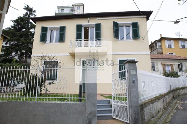 appartamento in vendita a Sanremo in zona Poggio