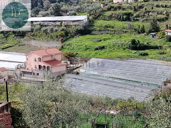 appartamento in vendita a Sanremo in zona Coldirodi