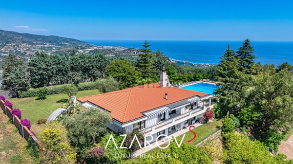 casa indipendente in vendita a Sanremo in zona Poggio