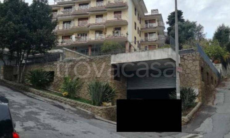 locale commerciale in vendita a Sanremo in zona Coldirodi