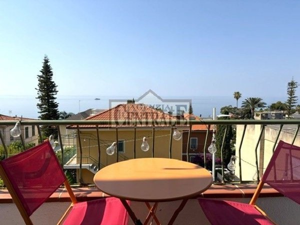 appartamento in vendita a Sanremo in zona Poggio