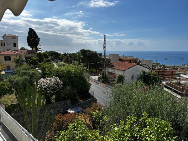 appartamento in vendita a Sanremo in zona Coldirodi