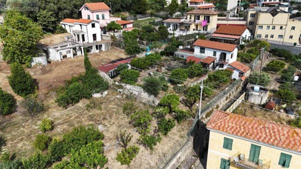 casa indipendente in vendita a Sanremo