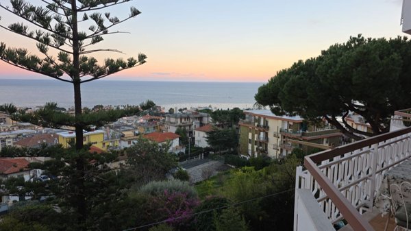 appartamento in vendita a Sanremo in zona Poggio