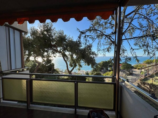 appartamento in vendita a Sanremo in zona Poggio