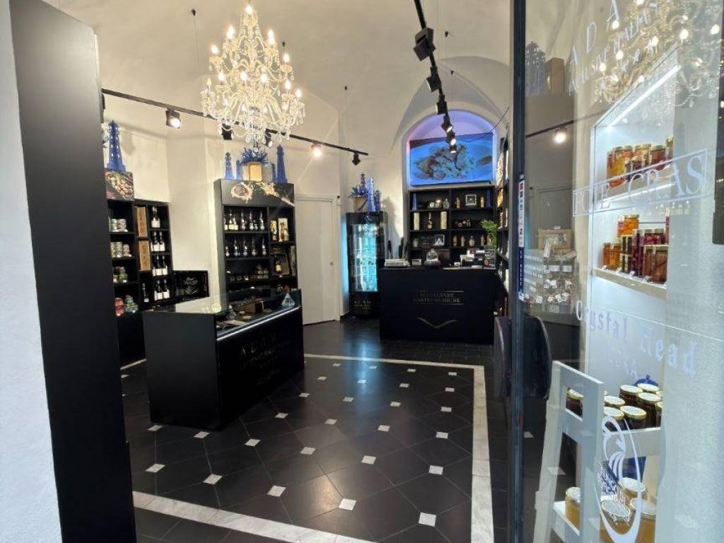 negozio in vendita a Sanremo