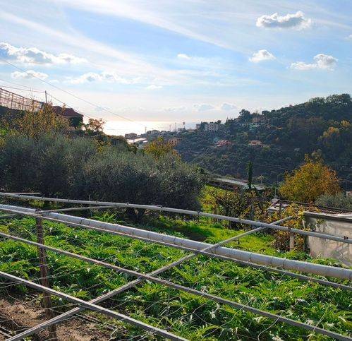 casa indipendente in vendita a Sanremo