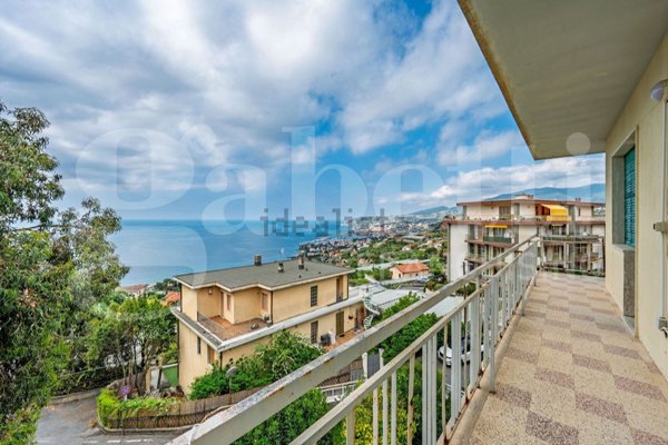 appartamento in vendita a Sanremo in zona Poggio
