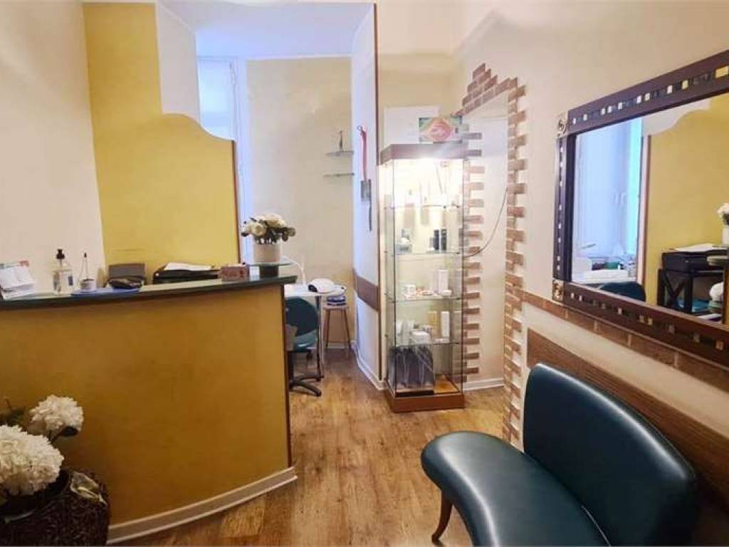 negozio in vendita a Sanremo