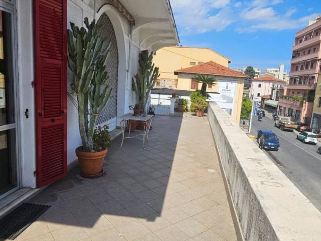 casa indipendente in vendita a Sanremo