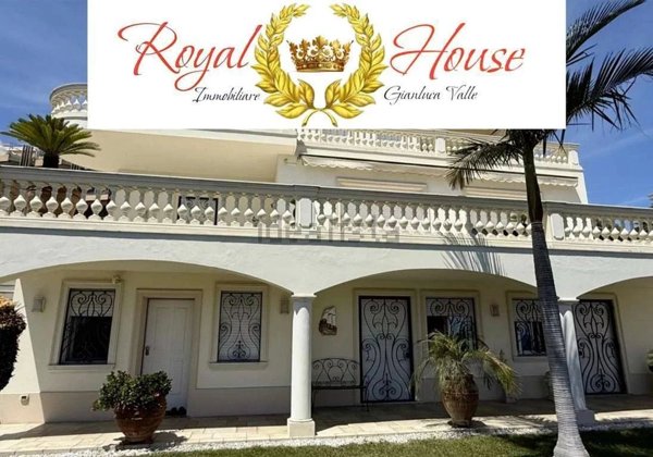 casa indipendente in vendita a Sanremo