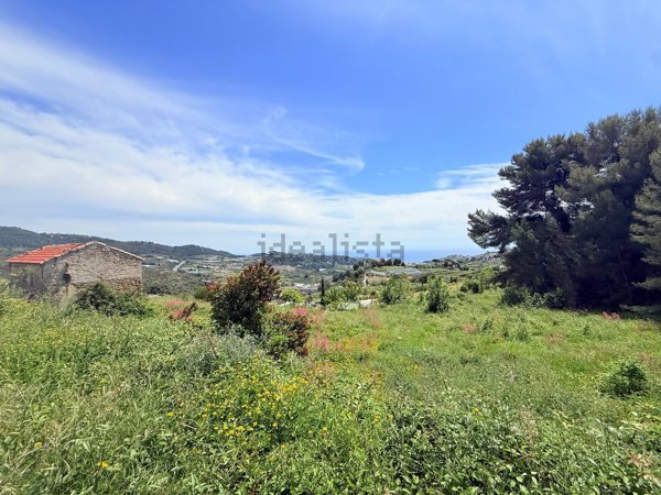 terreno edificabile in vendita a Sanremo in zona Coldirodi
