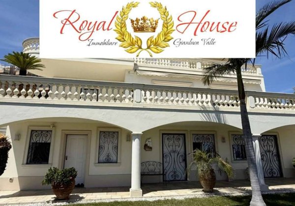 casa indipendente in vendita a Sanremo