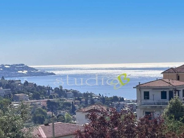 casa indipendente in vendita a Sanremo in zona Coldirodi