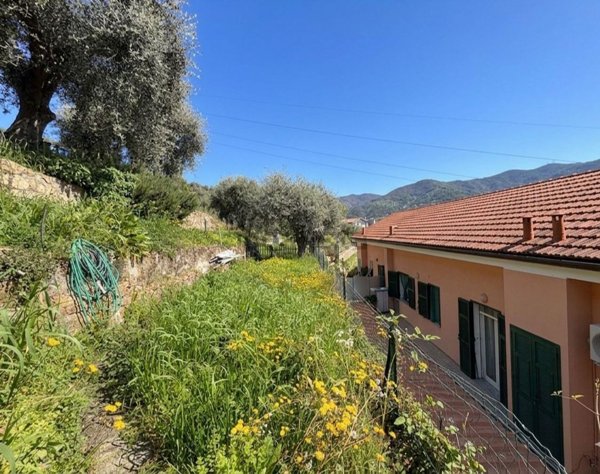 casa semindipendente in vendita a Sanremo