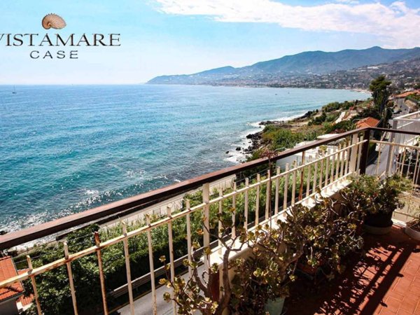 appartamento in vendita a Sanremo in zona Poggio