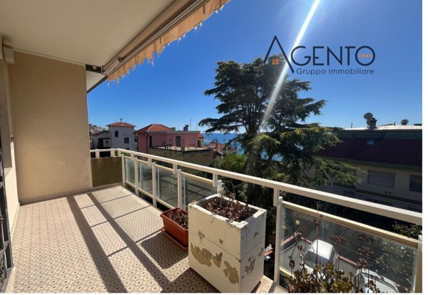 appartamento in vendita a Sanremo in zona Poggio